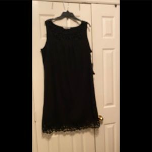New-Peter Nygard Black Sleeveless design on Neck & Hem, Pull Over Shift Dress